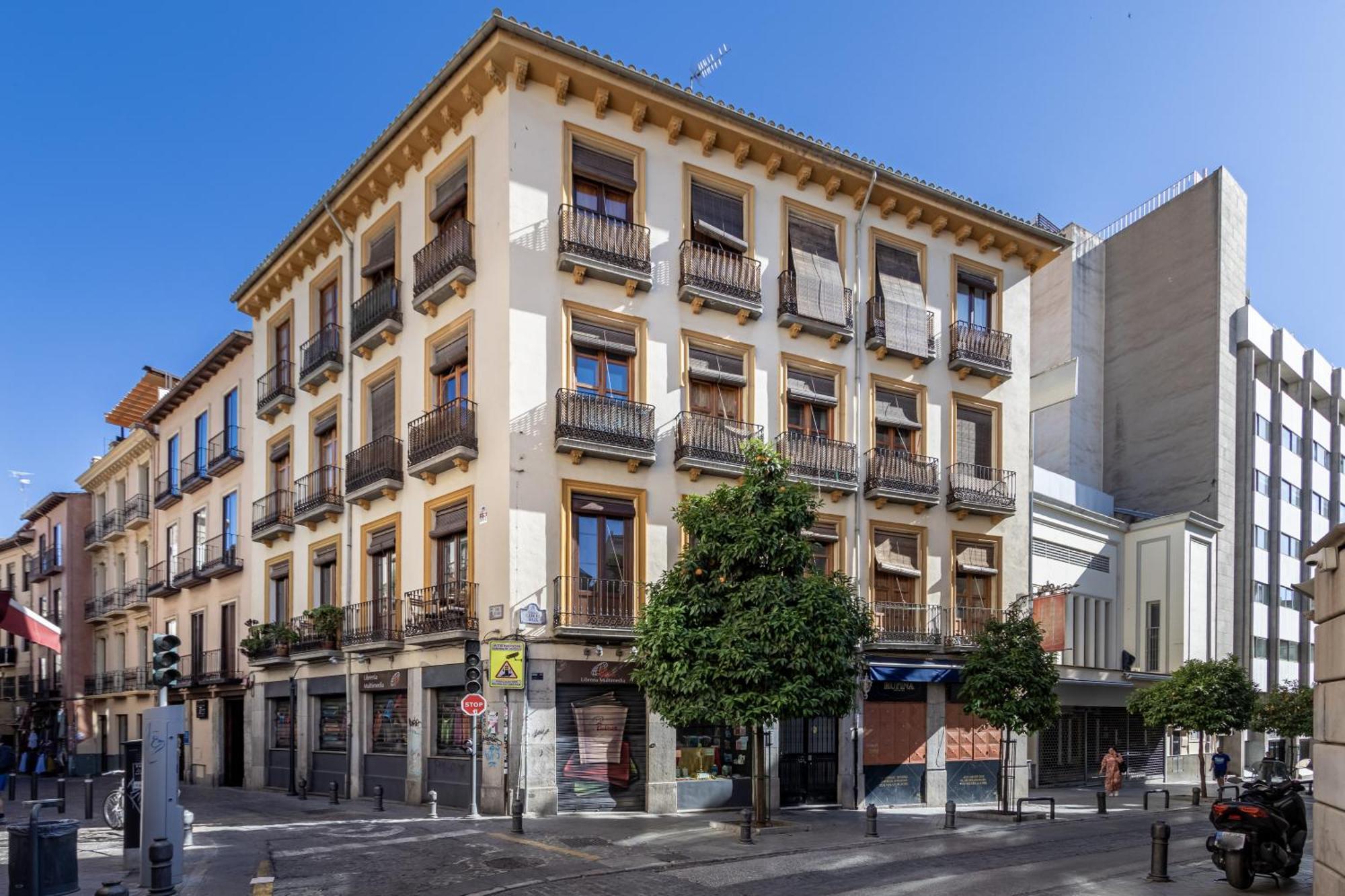 Elvira Elegant Suite Gran Via-Catedral Granada Exterior photo