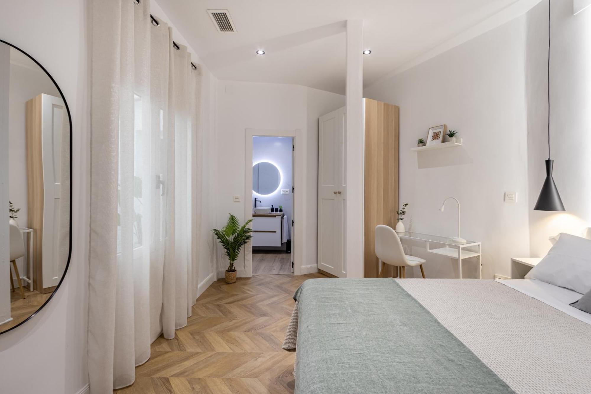Elvira Elegant Suite Gran Via-Catedral Granada Exterior photo